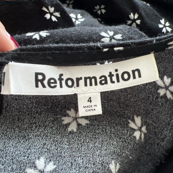 REFORMATION Size 2 Fauna Dress Black Floral Front Button-Up Midi Lightweight i24 - Picture 9 of 9